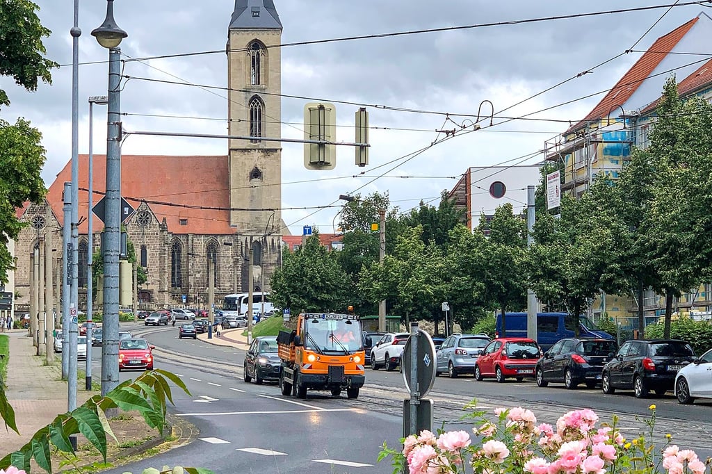 Blick auf den Hohen Weg in Halberstadt. Die breiteTrasse soll sich eine Tempo-30-Zone verwandeln.