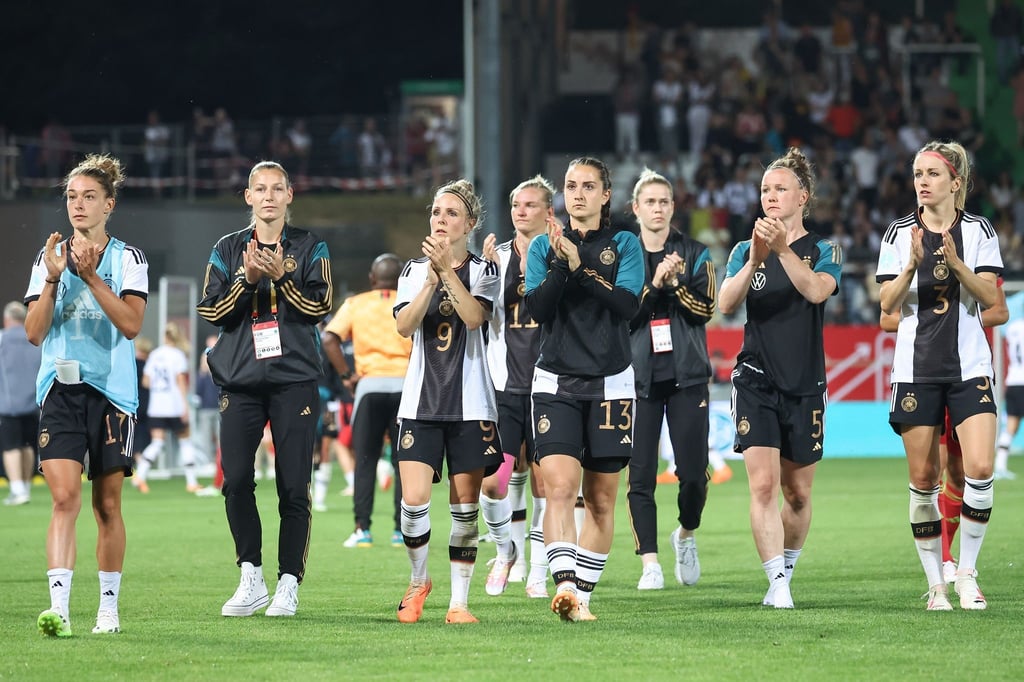 Die deutschen Fußballerinen unterlagen im Abschluss-Testspiel vor der WM Sambia mit 2:3.