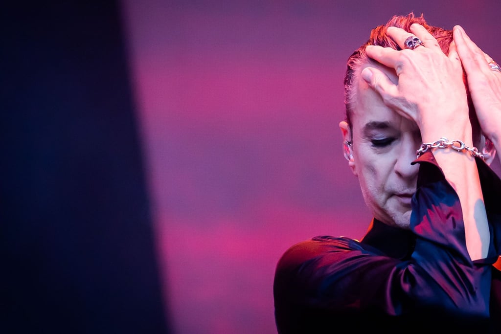 Frontmann Dave Gahan von Depeche Mode tritt im Olympiastadion Berlin auf.