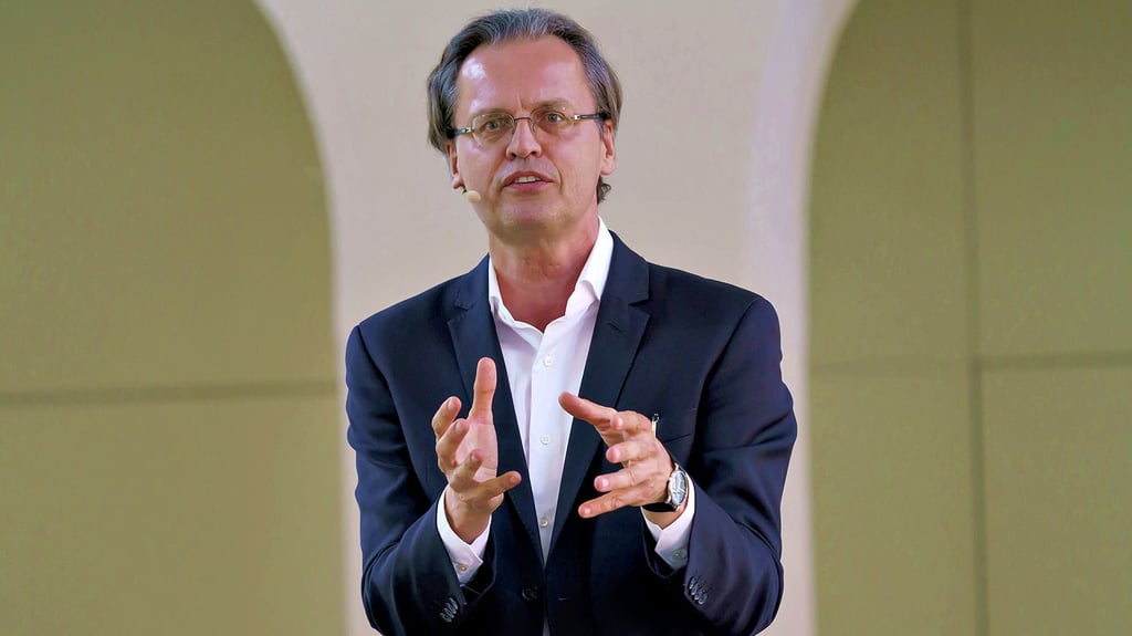 Bernhard Pörksen in den Franckeschen Stiftungen: „Nicht gleichgültig sein“