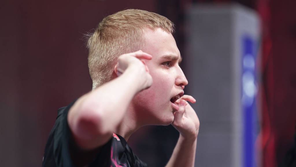 Anders Vejrgang bejubelt einen Treffer.