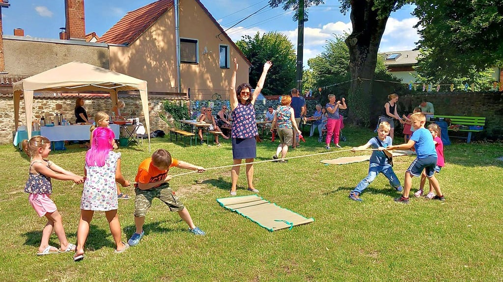 Viel Spaß hatten die Kinder auch beim Tauziehen.