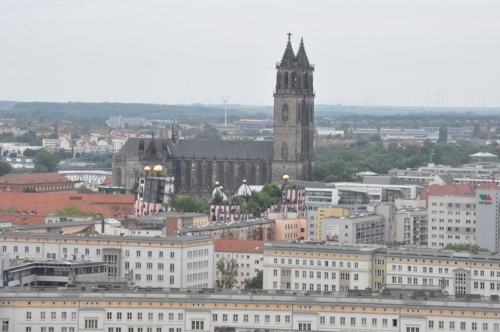 Blick über die Magdeburger Altstadt zum Dom. Diese ist Thema bei den Stadtführungen durch die Landeshauptstadt.