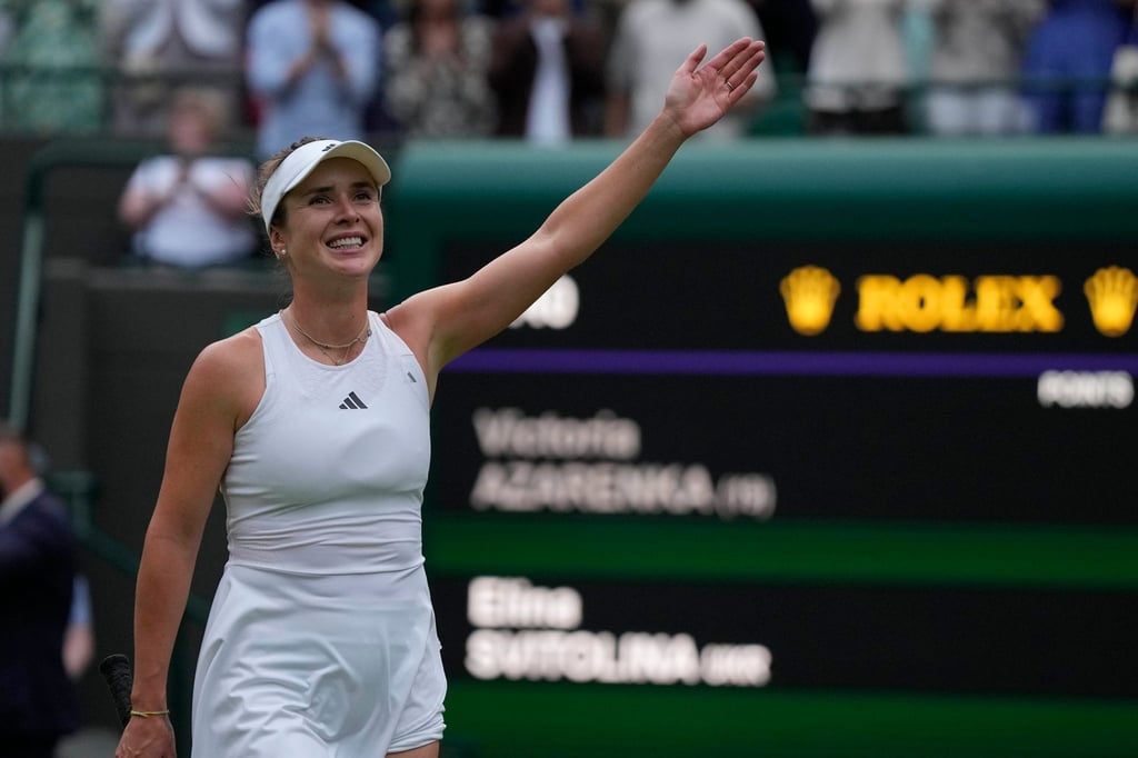 Jelina Switolina bejubelt ihren Sieg gegen Viktoria Asarenka.
