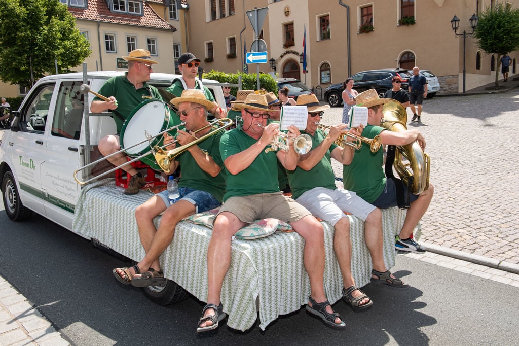Die Lanitz-Hasseltaler Musikanten begleiten den Umzug zum Heimatfest musikalisch.