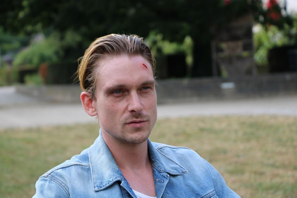 Schauspieler Daniel Sträßer bei Dreharbeiten zum SR-Tatort „Jackpot“.