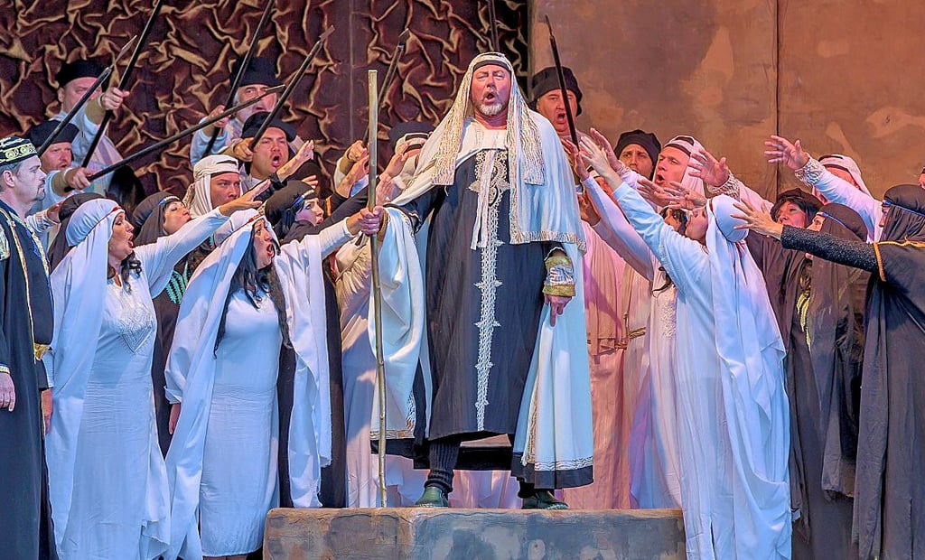Der berühmte Gefangenenchor aus der Verdi-Oper „Nabucco“ erklingt nach der Pause.