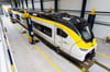 Solche  Triebwagenzüge vom Typ Mireo  des Herstellers Siemens werden wohl bald auch in Halle fahren.