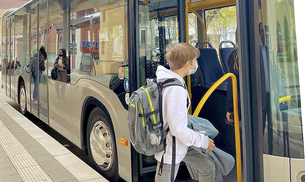 Wer ab August mit der KVG fahren möchte, muss bei vielen Fahrkarten mehr bezahlen.