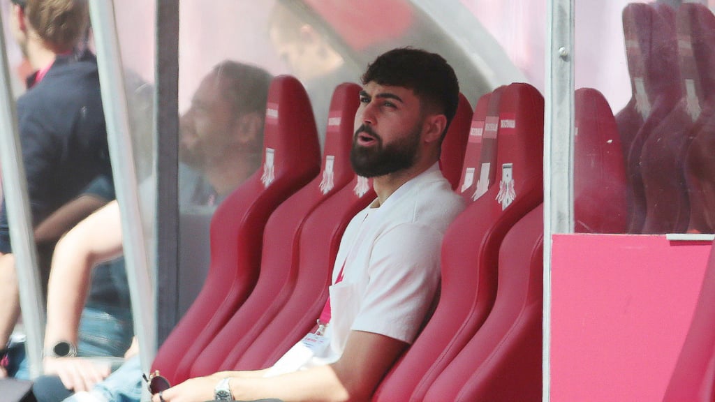 Seltener Anblick: Josko Gvardiol auf der RB-Bank.