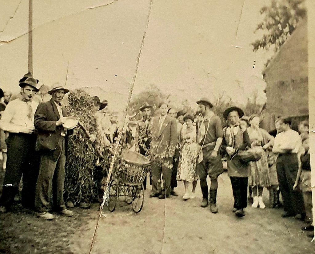 Erbsbärumzug und Schützenfest haben in Alterode eine lange Tradition. Hier eine Aufnahme aus dem Jahr 1956.