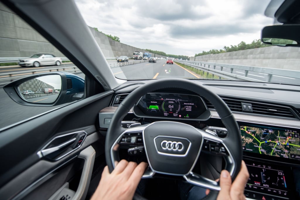 Hoffentlich freie Fahrt in den Urlaub: Auch im E-Auto wünscht sich niemand Stau.