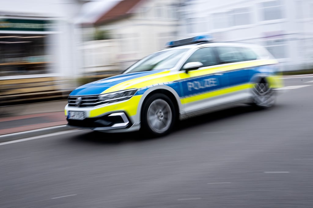 Die Polizei ist in der Nacht zum Sonnabend zum Bitterfelder Kaufland ausgerückt.