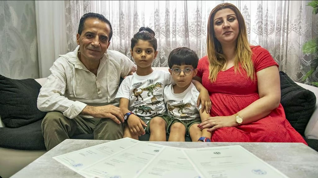 Frisch eingebürgert: Mutter Jelan Ibrahim und die Kinder Aland und Hawand sowie Vater Abdul Rahman Mohammad (v.r.).