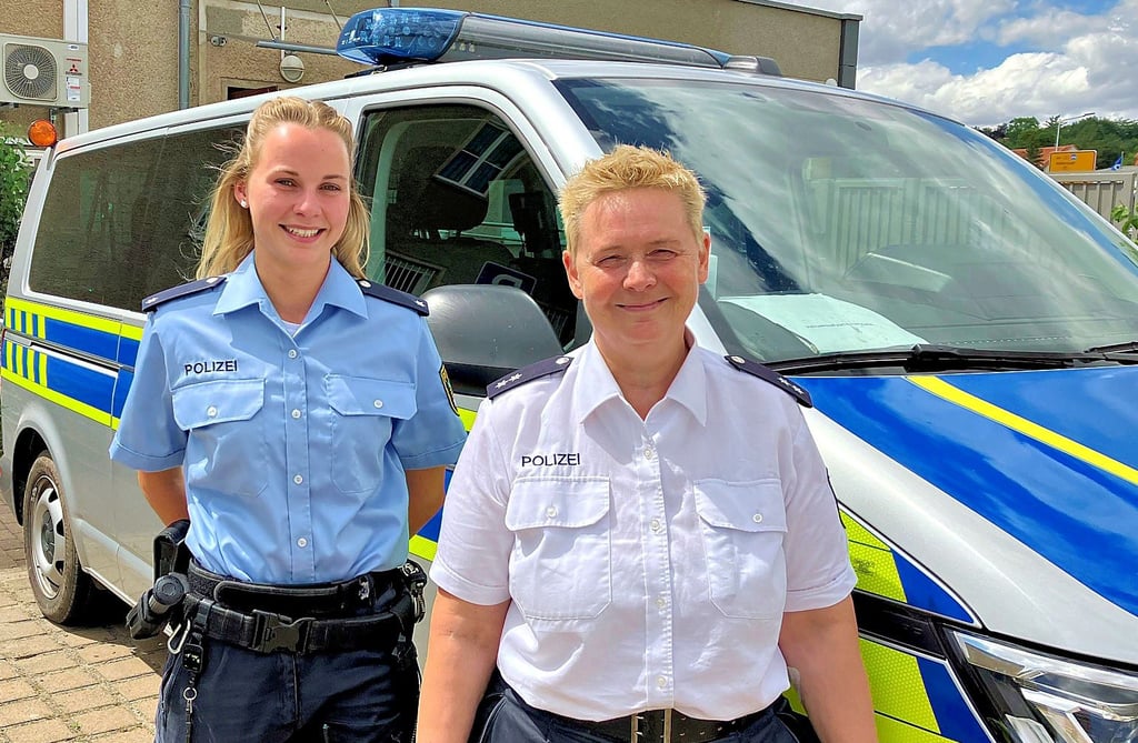 Julia Heitmann (links) und Heike Gordziel fliegen zu den World Police and Fire Games nach Kanada.