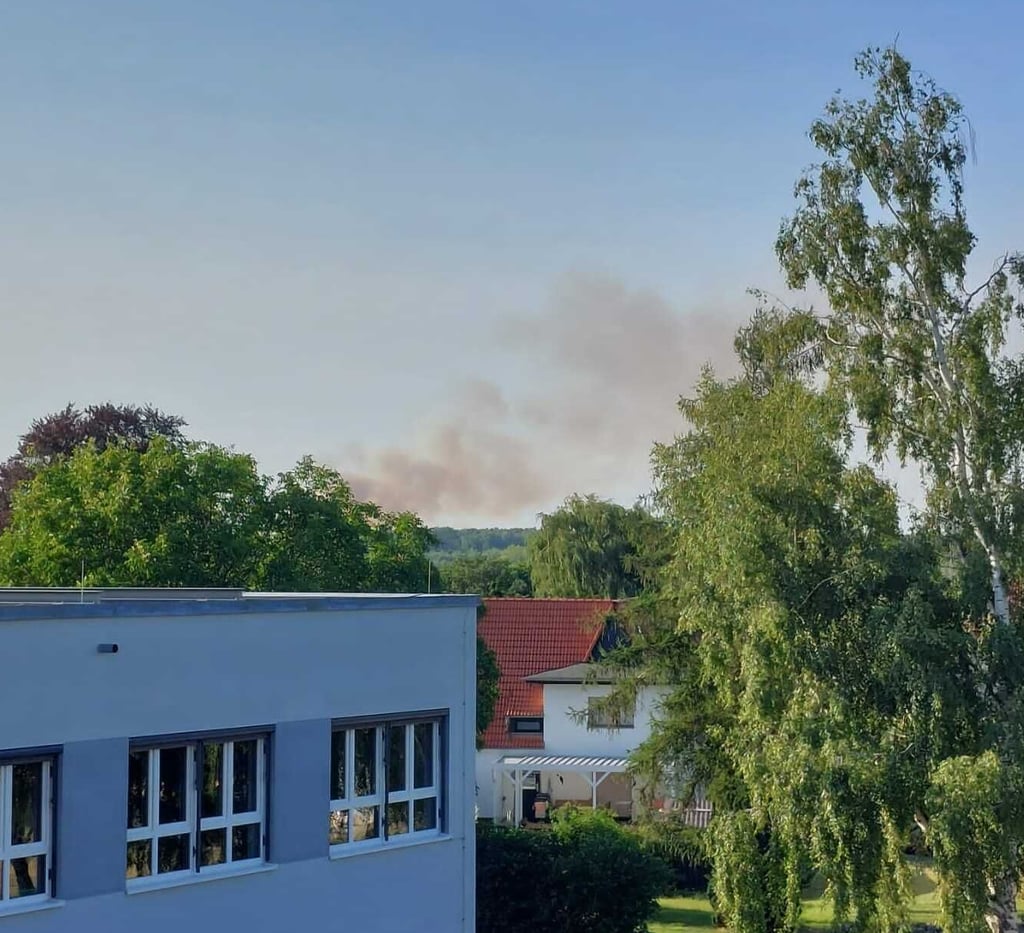 Der Feldbrand war auch in Hohenmölsen zu sehen.