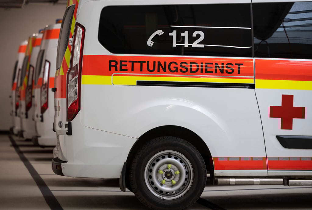 DIe 82-Jährige musste in ein Dessauer Krankenhaus gebracht werden.