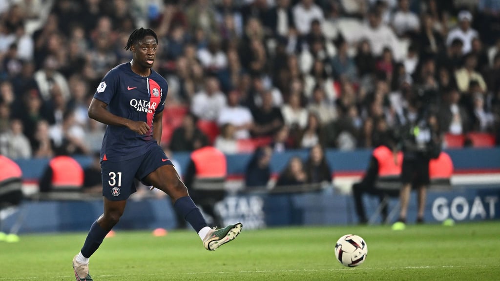 Feiner Fuß trotz 1,96 Meter Körperlänge: El Chadaille Bitshiabu