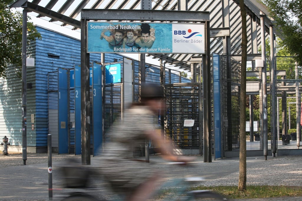 Das Columbiabad in Berlin-Neukölln ist seit Montagmorgen wieder geöffnet.