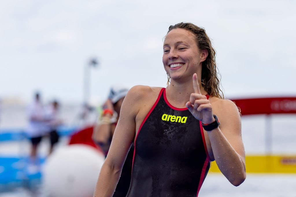 Schwimmerin Leonie Beck hat bei der Schwimm-WM in Japan ihre zweite Goldmedaille im Freiwasserschwimmen gewonnen