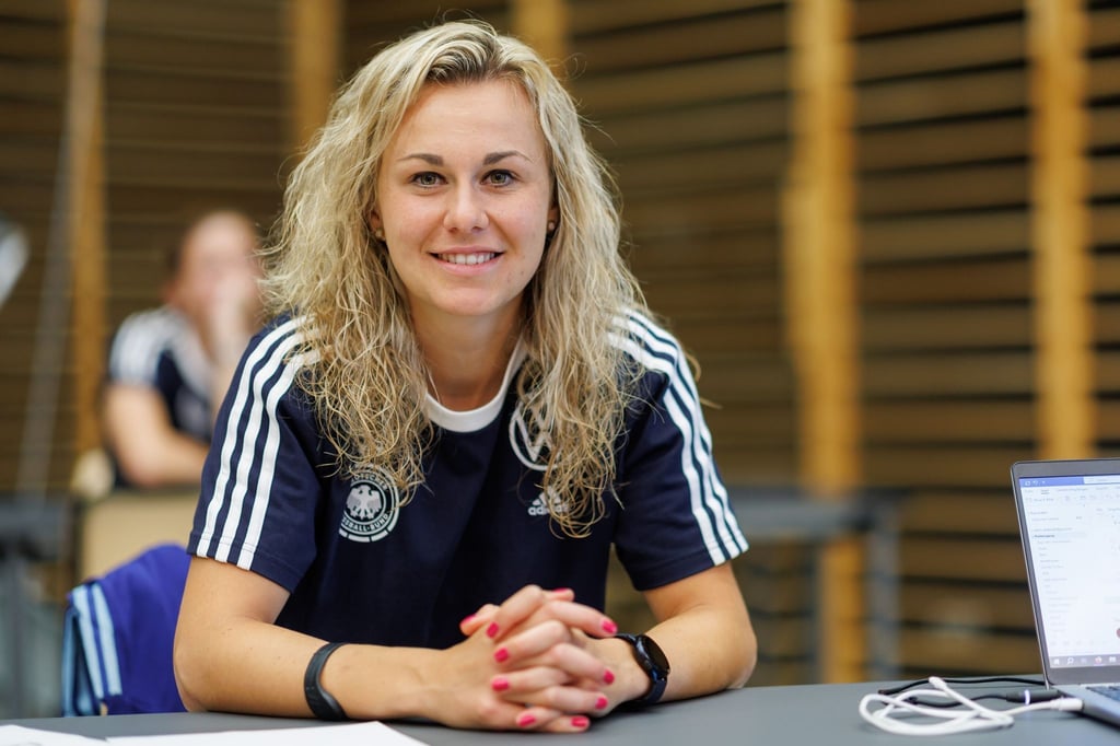 Die Spielerin Lena Lattwein aufgenommen im Rahmen eines Medientags.