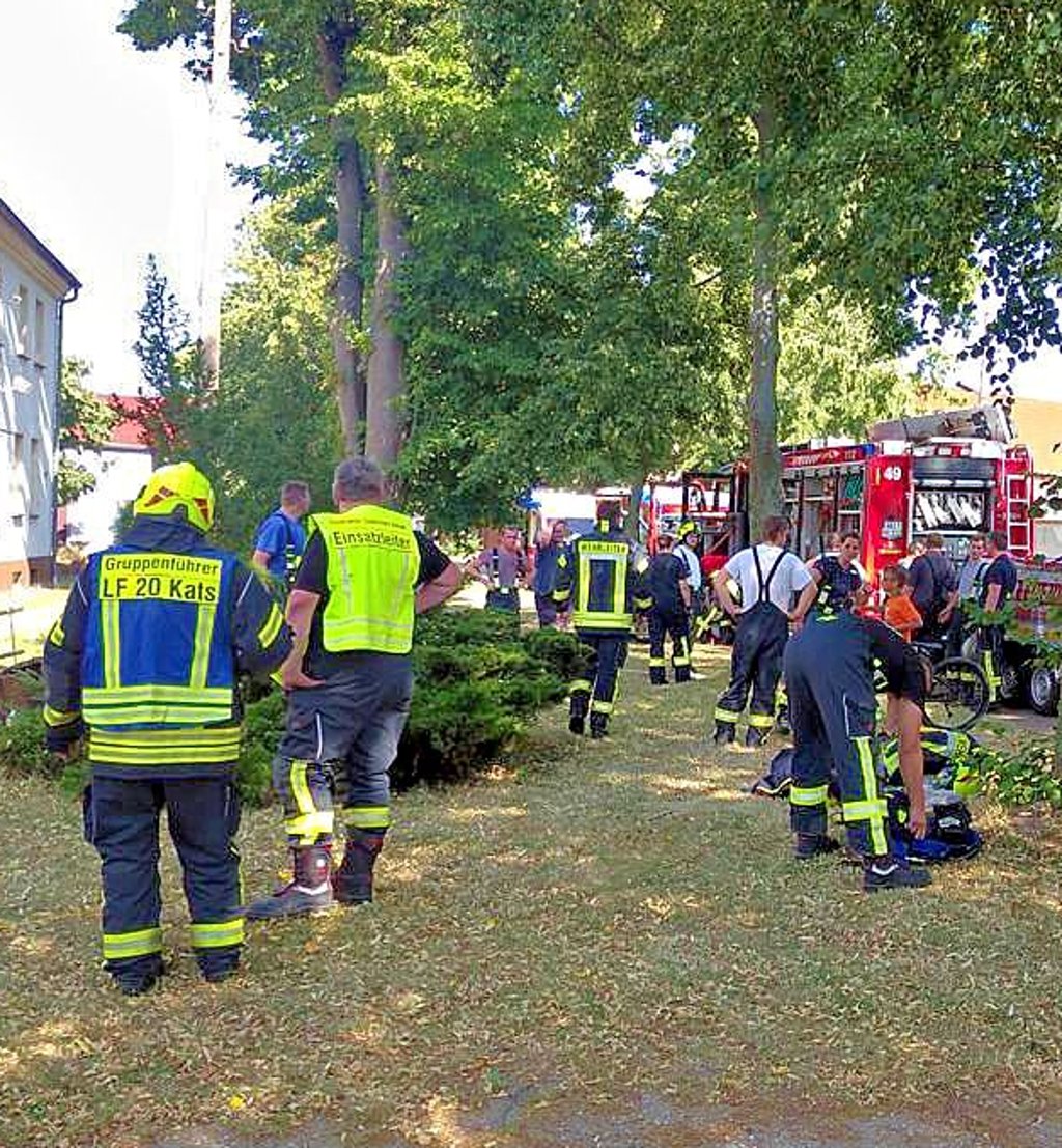 Drei Verletzte bei Feuer Spendenaktion nach Brand in Hinsdorf