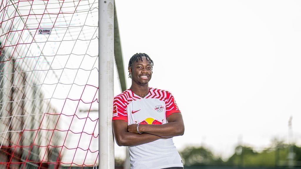 Kein Vorbeikommen ins Tor: El Chadaille Bitshiabu.