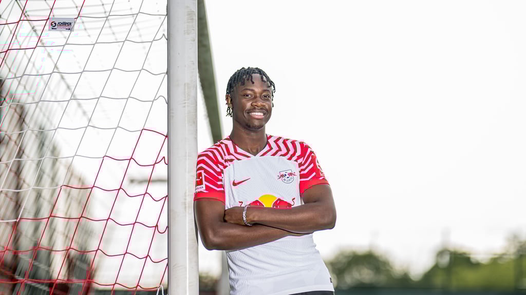 Kein Vorbeikommen ins Tor: El Chadaille Bitshiabu.