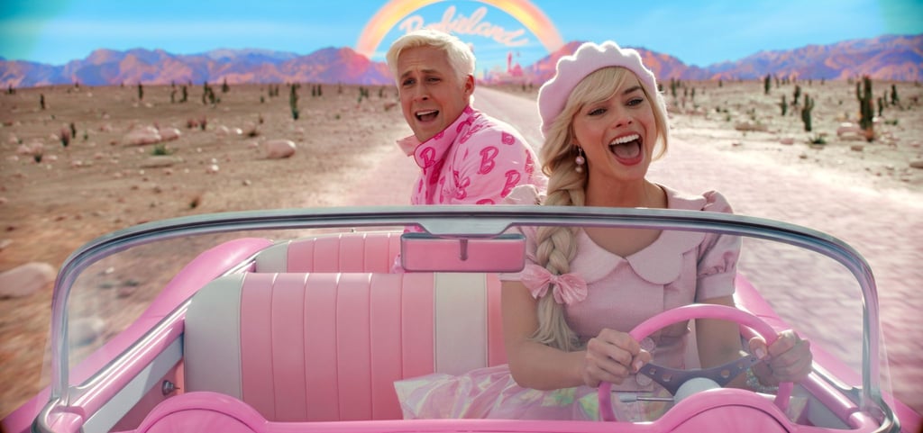 Ryan Gosling als Ken and Margot Robbie als Barbie in einer Szene der Films "Barbie".