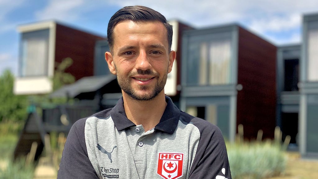 Im Trainingslager des Drittligisten Hallescher FC im polnischen Opalenica fühlt sich Besar Halimi wohl.