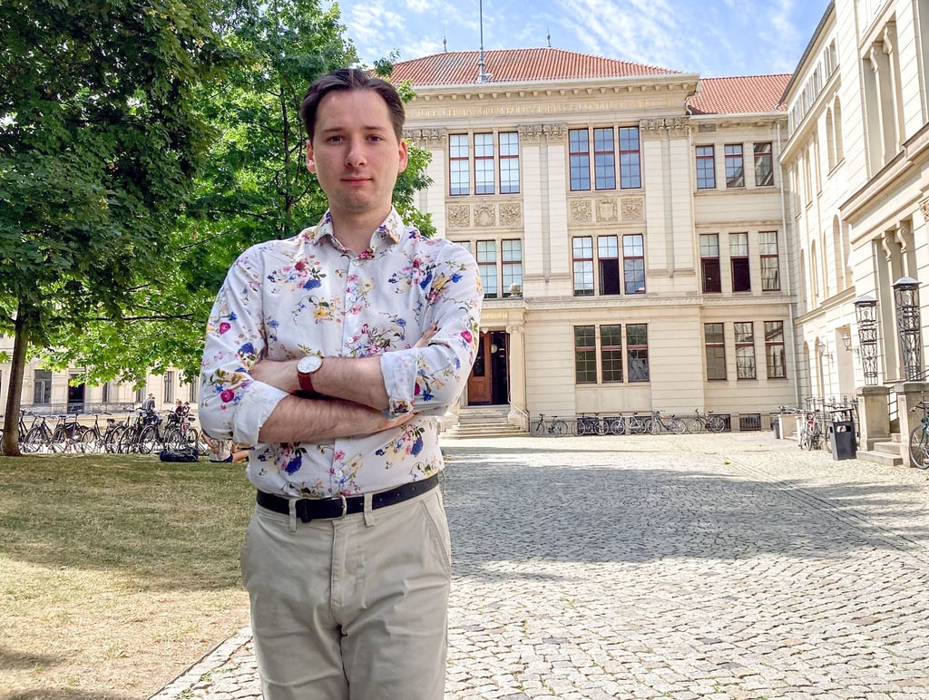 Der Mitbegründer der Partei „Bündnis Deutschland“ schätzt Halle als lebendige Studentenstadt mit kurzen Wegen.