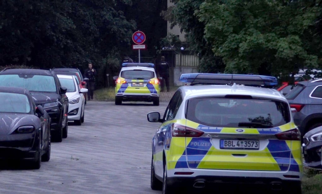Die Polizei hat weit mehr als hundert Kräfte für die Suche nach dem Wildtier im Einsatz.
