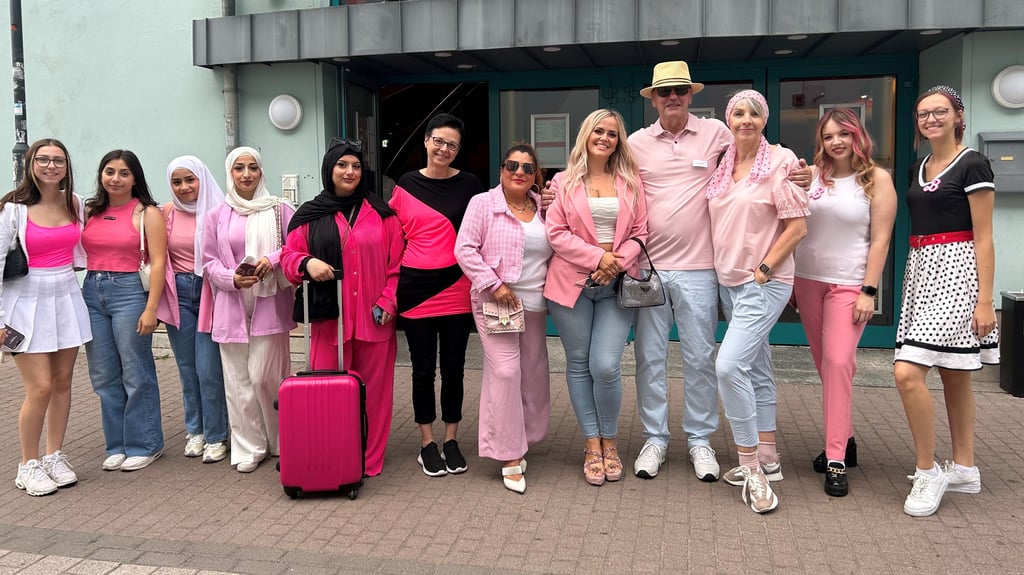 Zur Vorpremiere von „Barbie" am Mittwoch, 19. Juli, haben sich die Besucher des Uppstall-Kinos in Stendal in Schale geworfen.