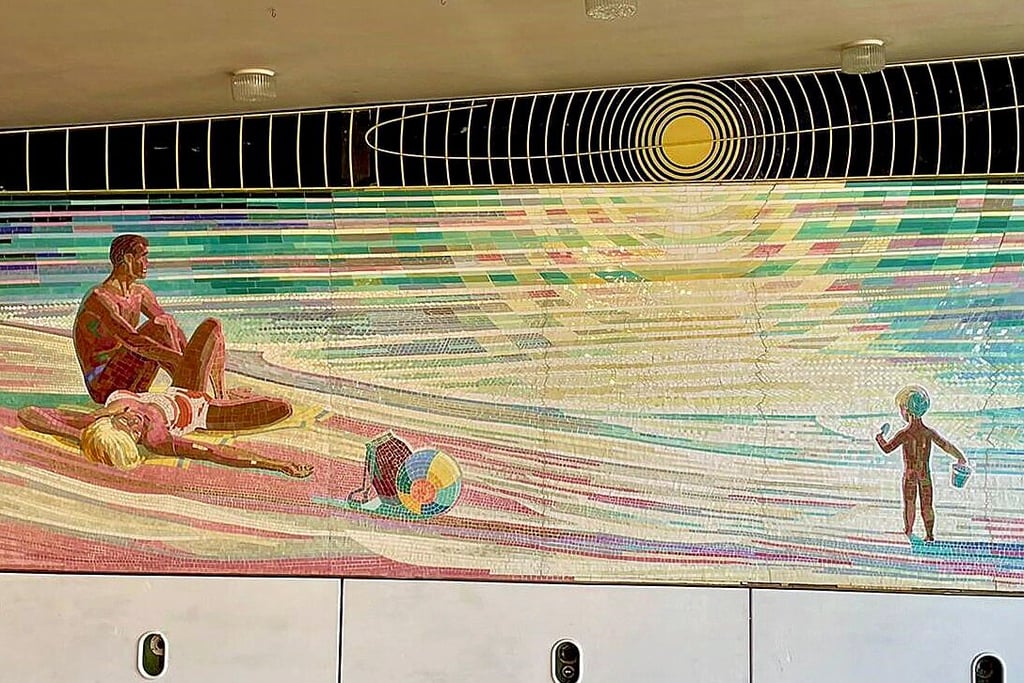 Blick auf das Mosaik im alten Stadtcafé Halberstadts, das demnächst geborgen werden soll.