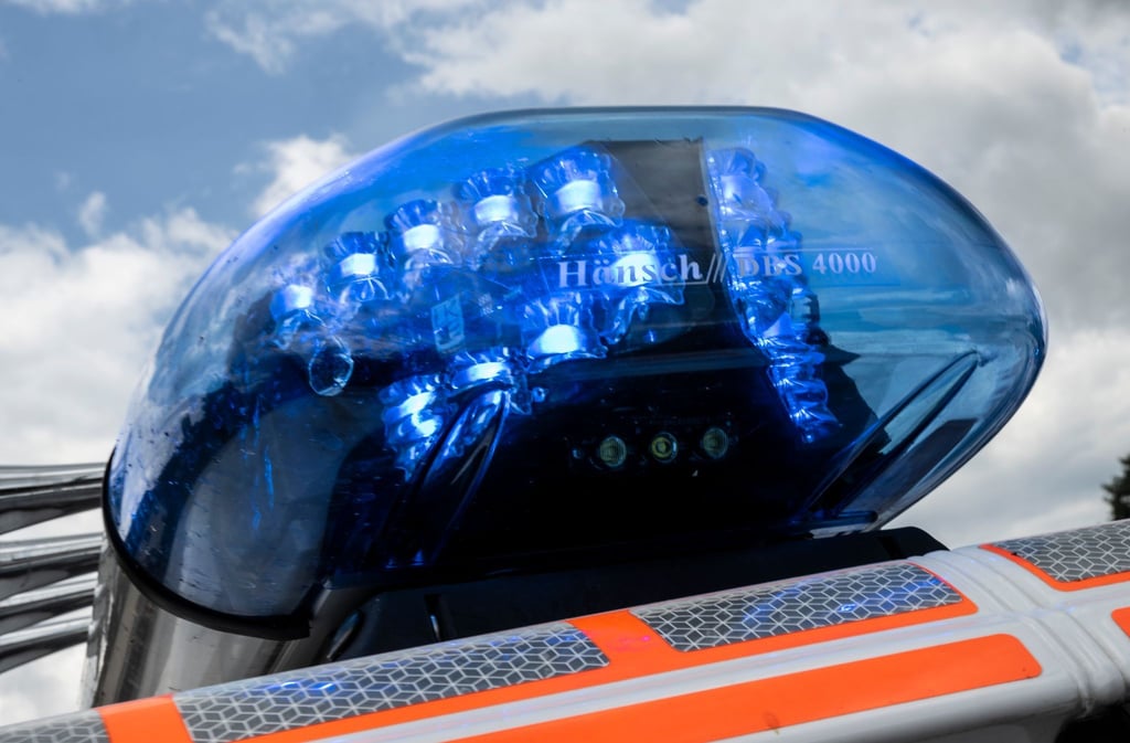 Polizei und Rettungskräfte wurden alarmiert (Symbolbild).