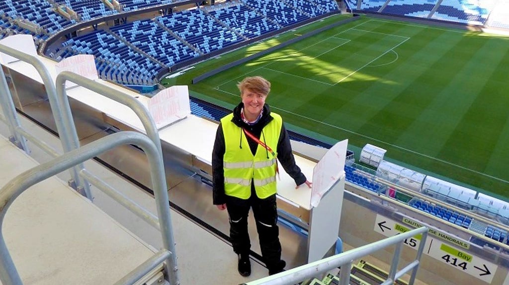 Jacqueline Knobe hat die Medientische im Stadion in Sydney für die Fußball-WM der Frauen mit aufgebaut. Sie studierte Digitale Medien und Management, ein Masterstudiengang der Hochschule Anhalt am Standort in Köthen.