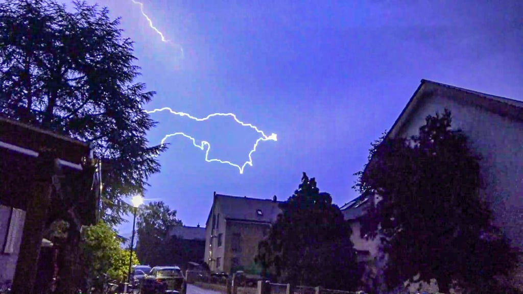 Am Donnerstag sind in Sachsen-Anhalt erneut gewittrige Schauer möglich.