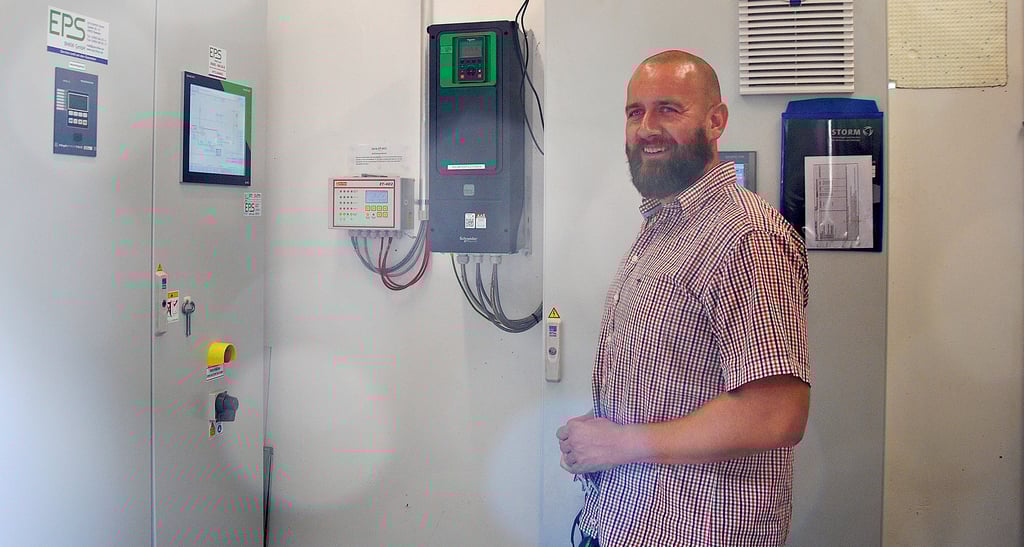 Der Trafo des flexiblen Blockheizkraftwerkes, das Christian Raapke präsentierte, ist mit modernster Technik versehen. Mit dieser kann die Stromproduktion aus Biogas jederzeit den Bedürfnissen angepasst werden.