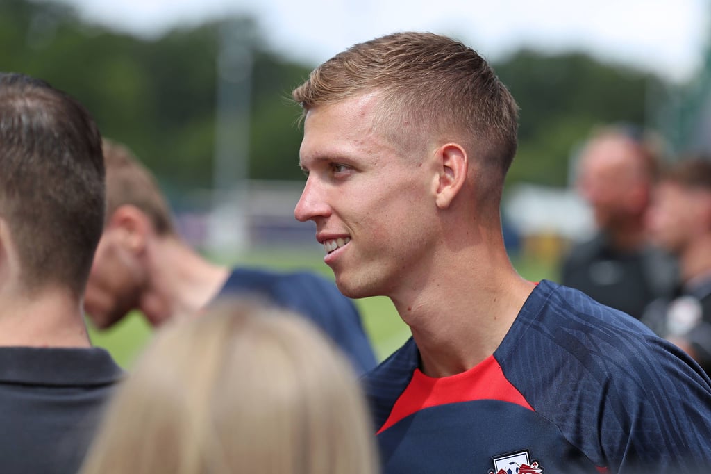 Dani Olmo wird womöglich von Manchester City umworben.