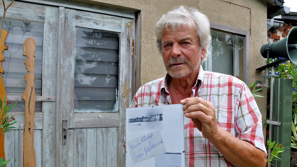 Rüdiger Haase wirkte einst als Statist und Helfer des Kamerateams für den Film „Karbid und Sauerampfer“ mit, der 1962 auch in Werben gedreht worden war. Das Autogramm und ein Foto von Hauptdarsteller Erwin Geschonneck haben bei ihm einen festen Platz.