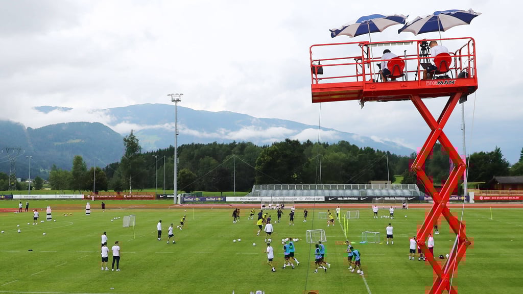Alles im Blick: Die Schema-F-Fachleute bei RB Leipzig im Trainingslager in Bruneck