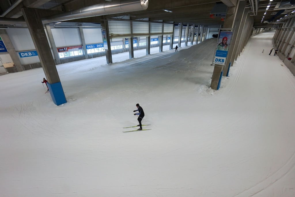 Blick in die DKB Skisport Halle.