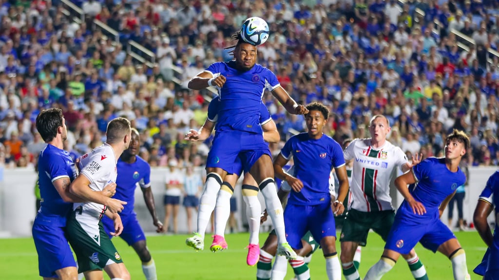 Kann auch Kopfbälle: Christopher Nkunku.