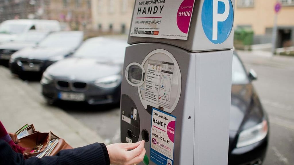 Sprengung in Sangerhausen: Nachdem ein Parkscheinautomat explodierte, erbeuteten Kriminelle Tausende Euro. Symbolbild: