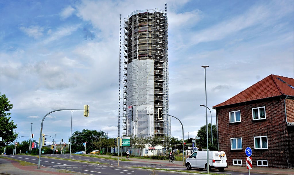 Still ruht der See auf der Baustelle Wasserturm. Es ist noch eine erneute Untersuchung nötig.