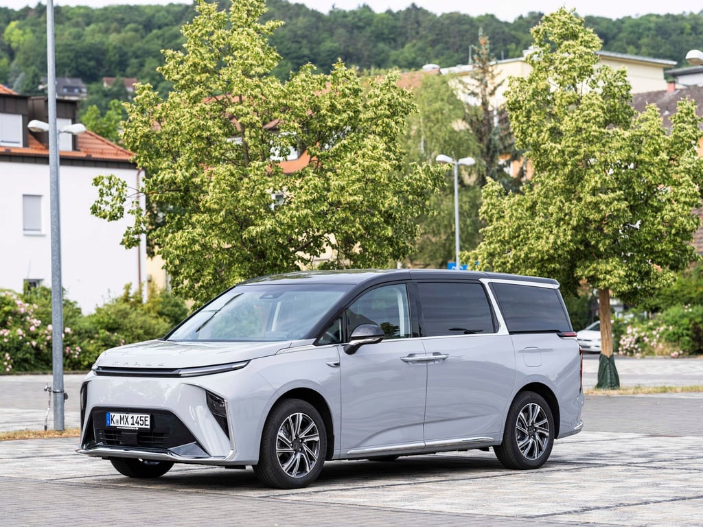 Elektro-Boom: Immer mehr Marken wie Maxus drängen von China nach Europa und bringen Modelle wie den Mifa 9 auf den Markt.