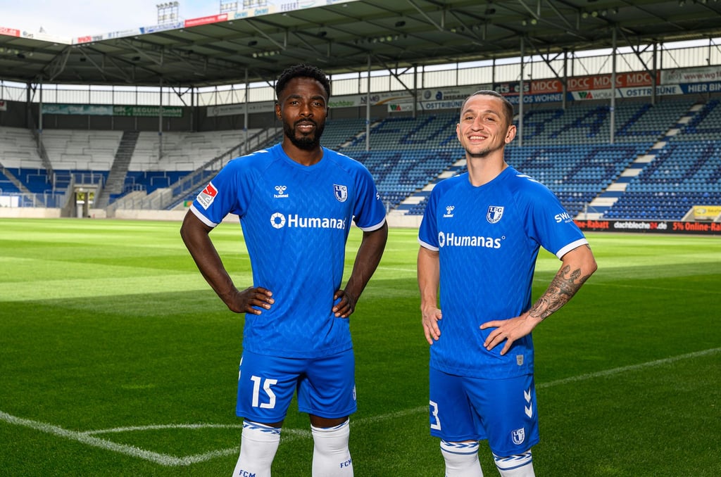 Wollen auswärts möglichst viele Siege mit ihren Kollegen vom 1. FC Magdeburg feiern: Daniel Heber (l.) und Baris Atik.