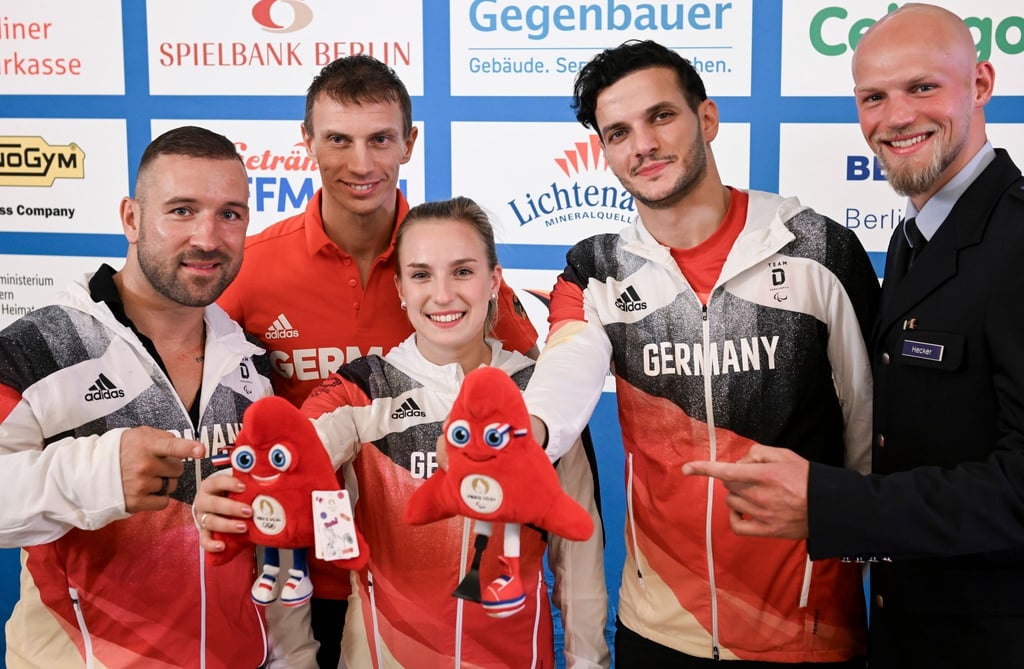 Die Radsportler Robert Förstemann (l-r) und Thomas Ulbricht, Wasserspringerin Lena Hentschel, Leichtathlet Ali Lacin und der Kanut Tim Hecker.