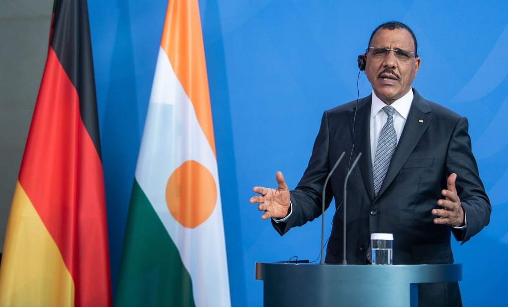 Nigers Präsident Mohamed Bazoum bei einem Berlin-Besuch im Juli 2021.