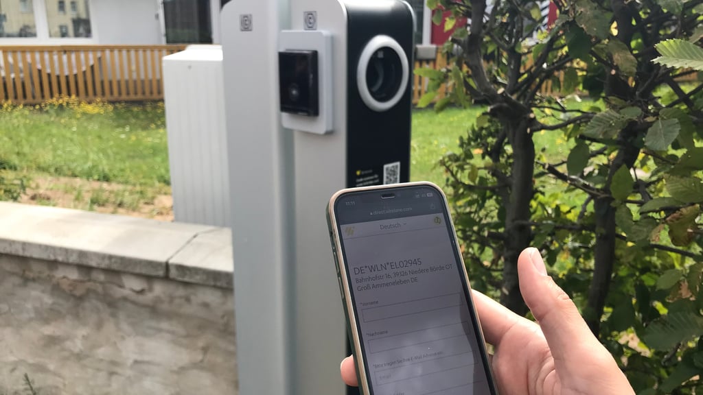 Mittels QR-Code an der Ladesäule wird der Ladevorgang automatisch in Gang gesetzt.
